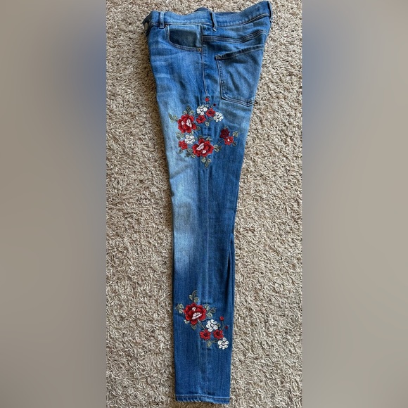 Express embroidered jeans - Picture 5 of 7